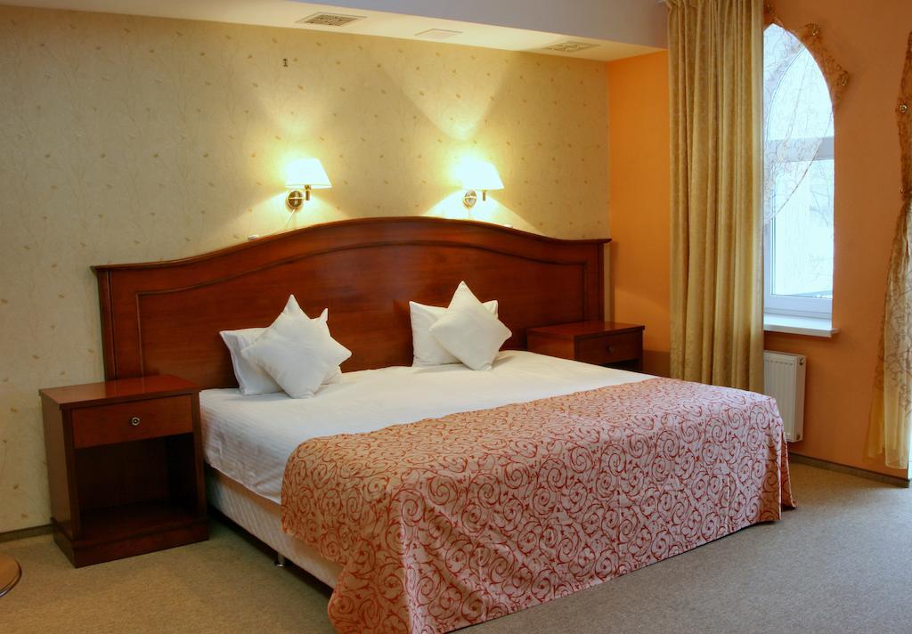 Premier Hotel Shafran Sumy Quarto foto